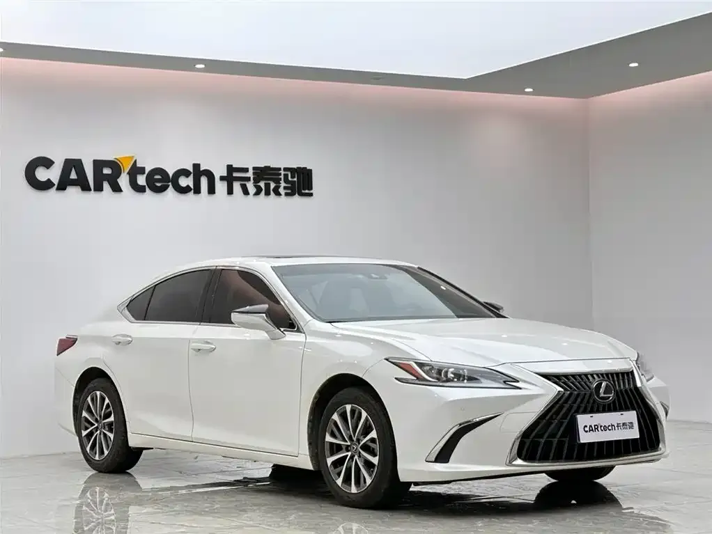 Lexus ES — фото 2