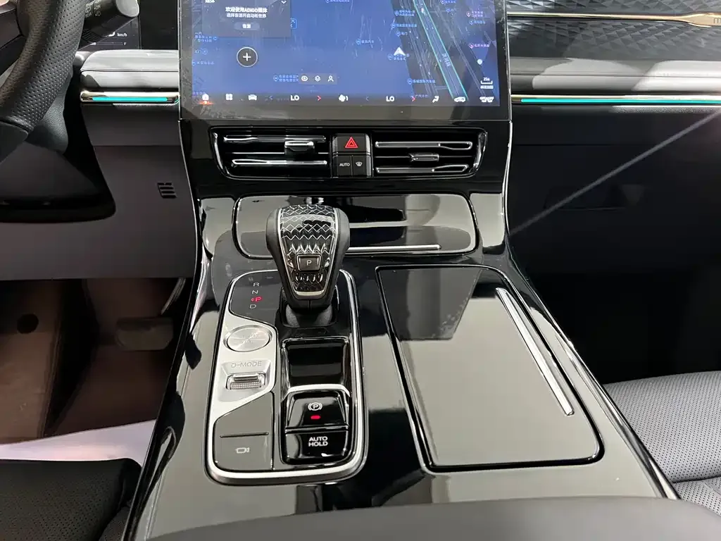 GAC Motor Trumpchi M8 — фото 3