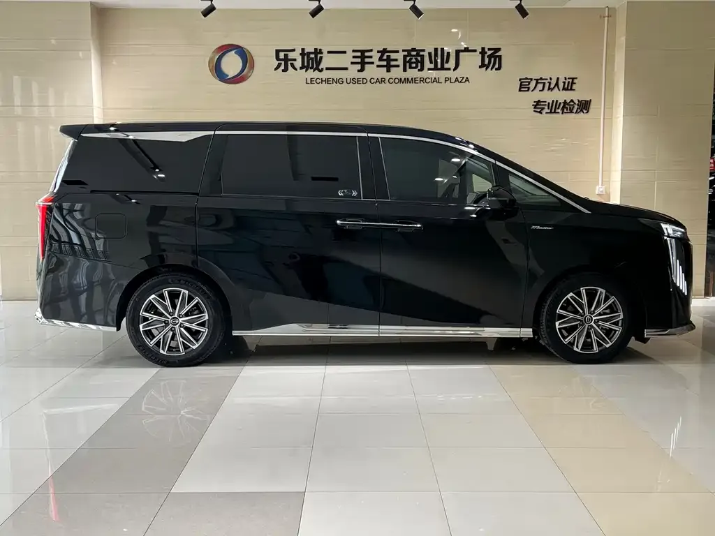 GAC Motor Trumpchi M8 — фото 2