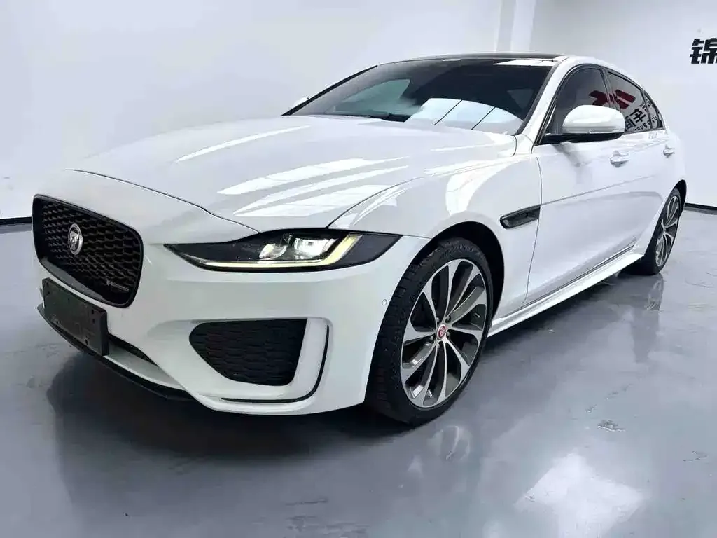 Jaguar XEL — фото 1