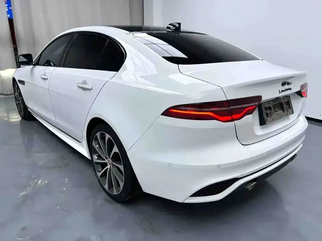 Jaguar XEL — фото 6