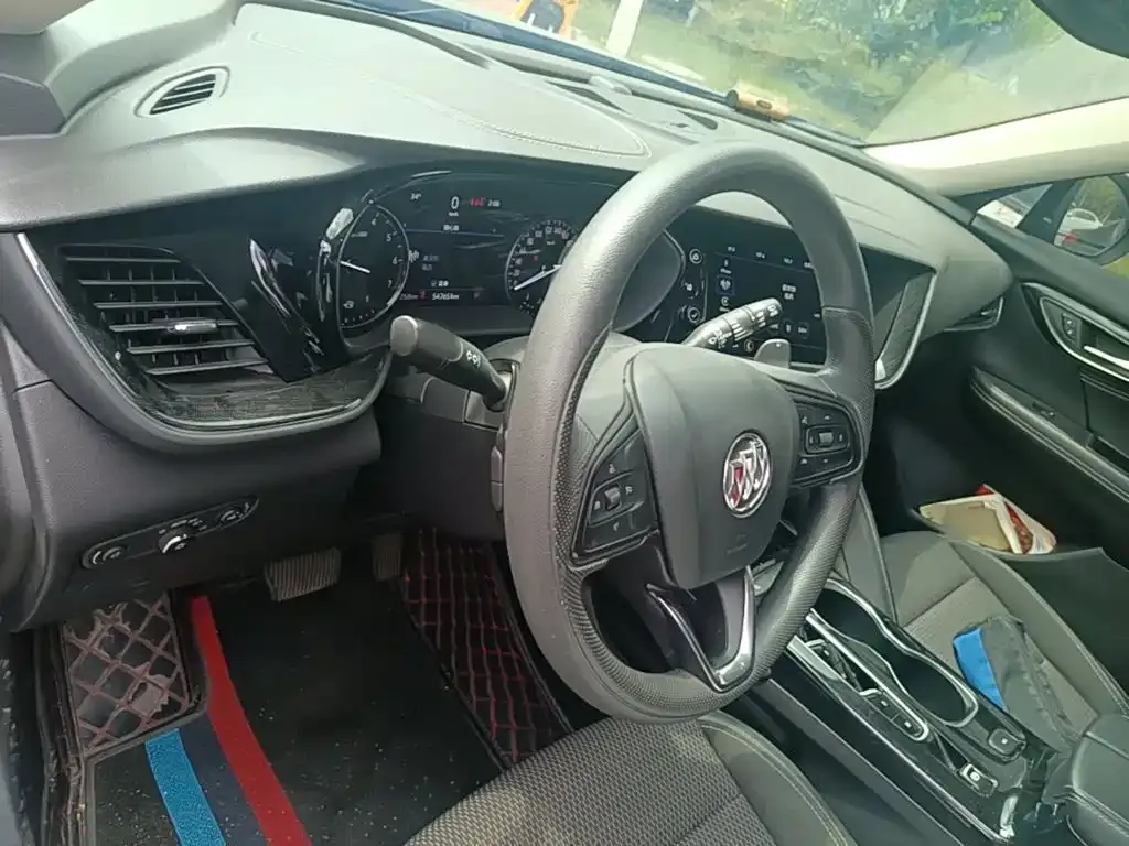 Buick Envision Plus — фото 8