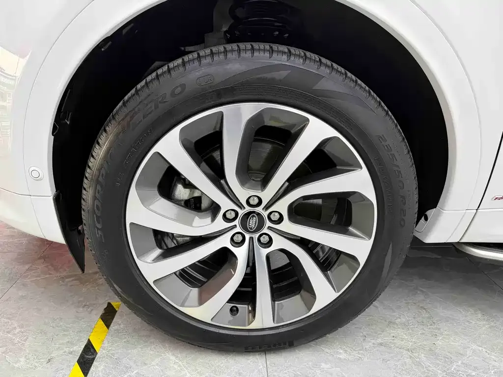 Land Rover Discovery Sport — фото 8