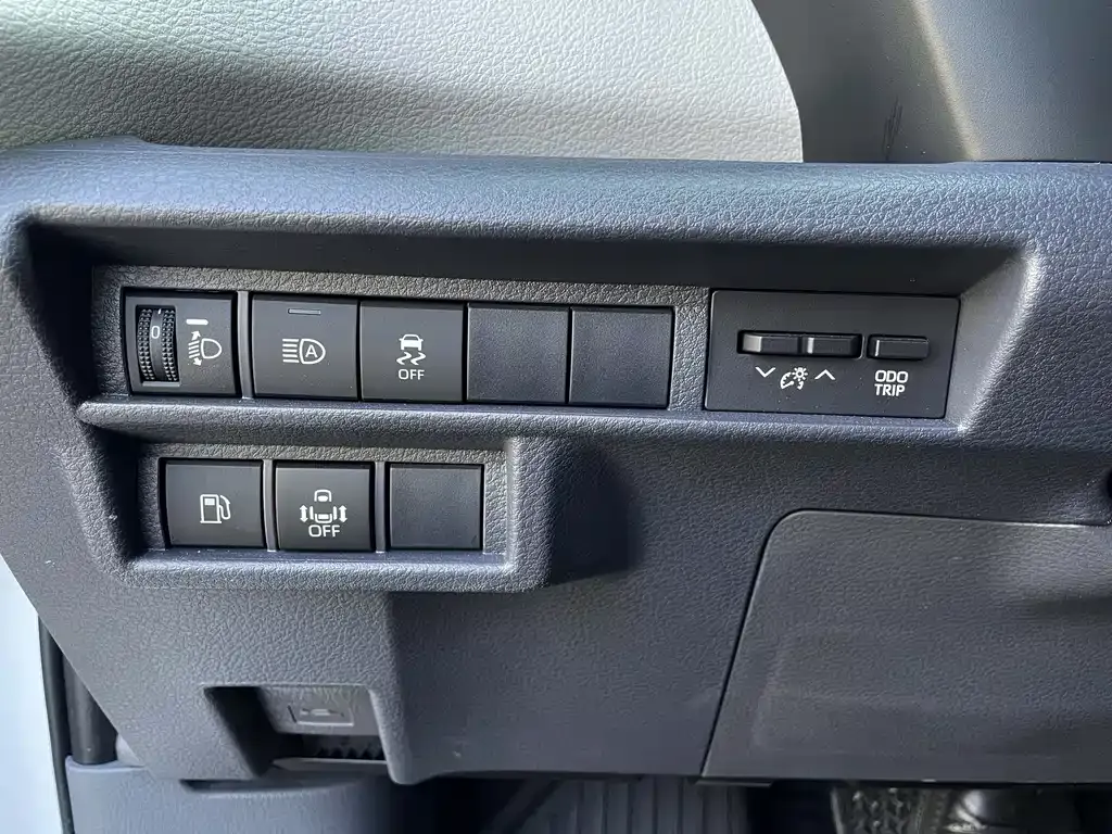 Toyota Sienna — фото 8