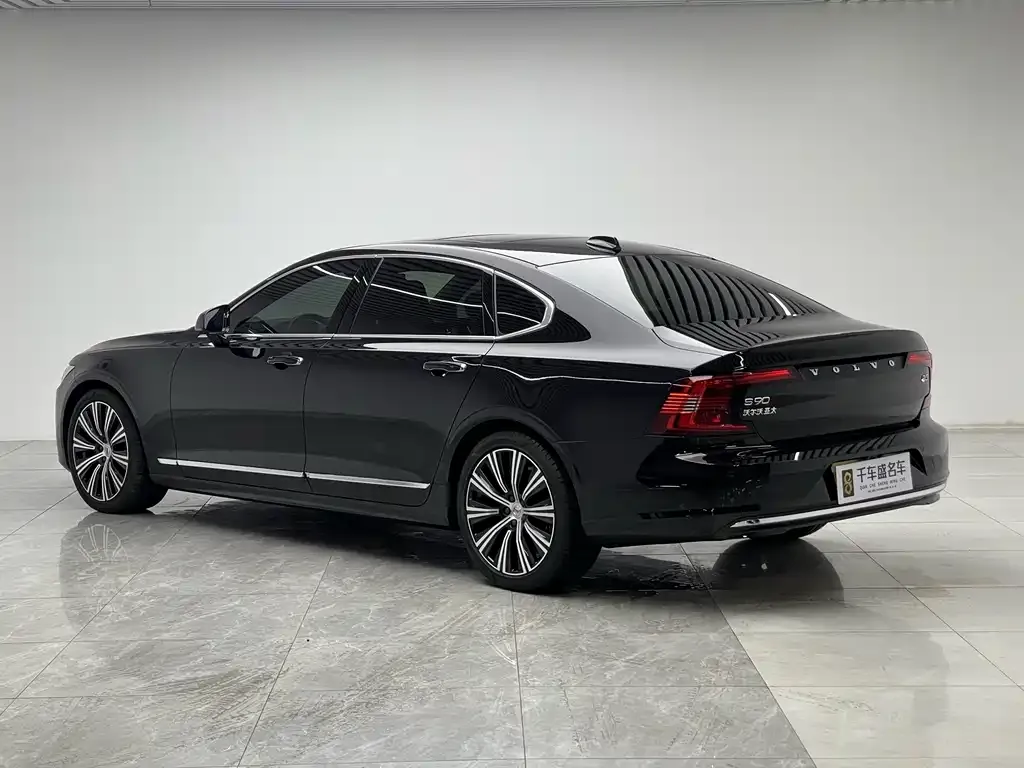 Volvo S90 — фото 5