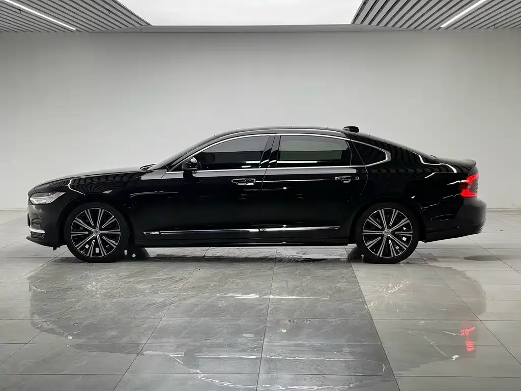 Volvo S90 — фото 10