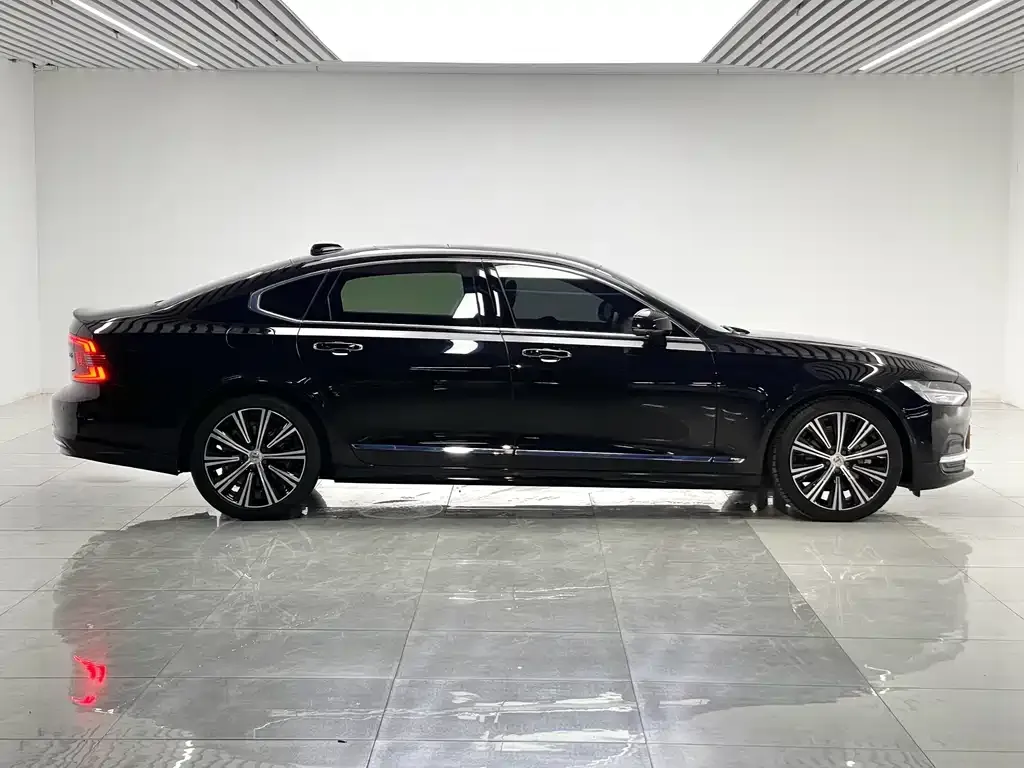 Volvo S90 — фото 8
