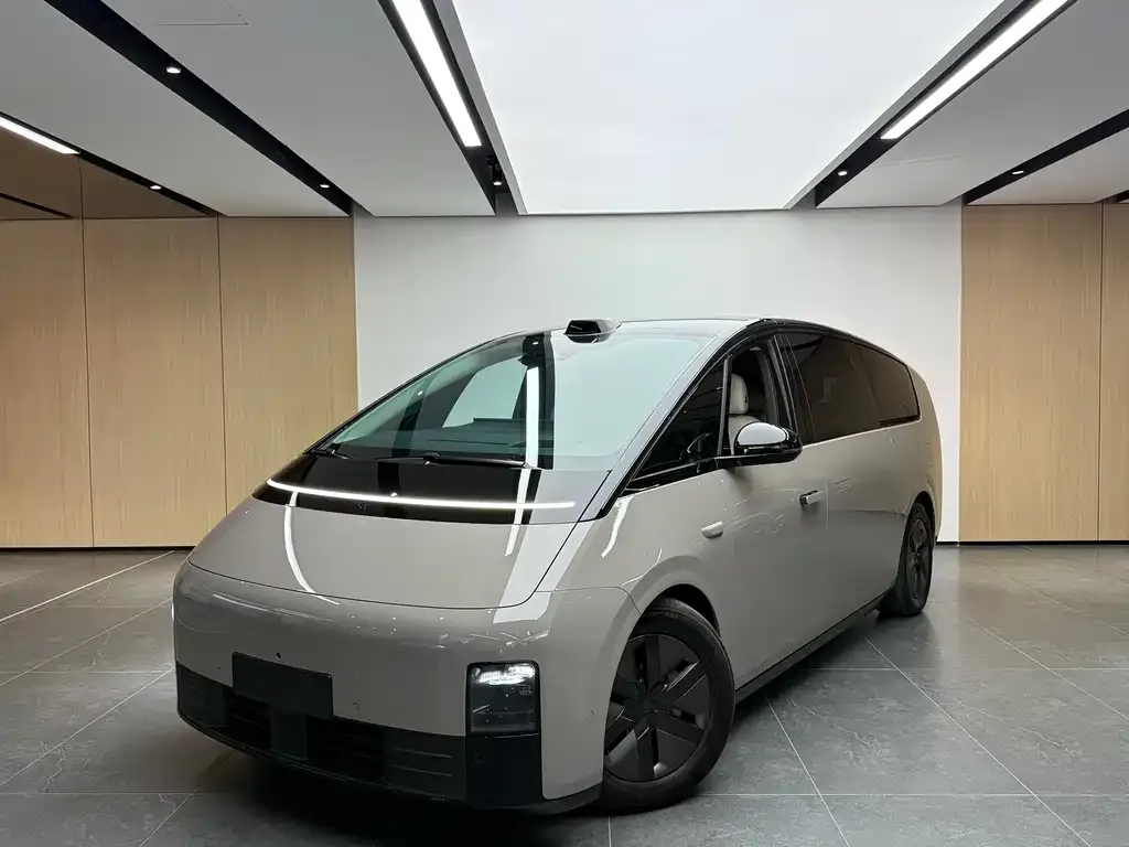 Li Auto MEGA