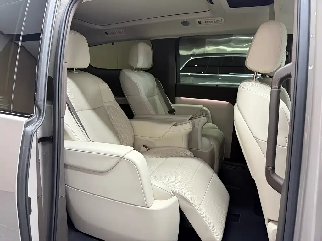 Li Auto MEGA 2024 из CN, фото 2