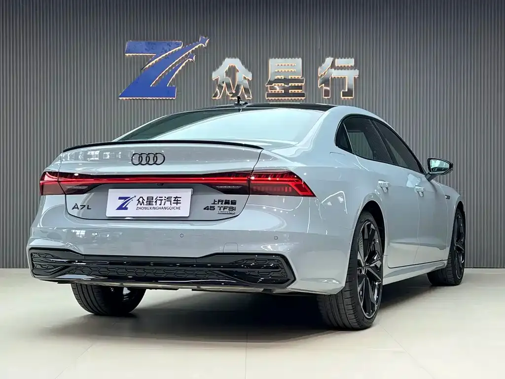 Audi A7L — фото 10