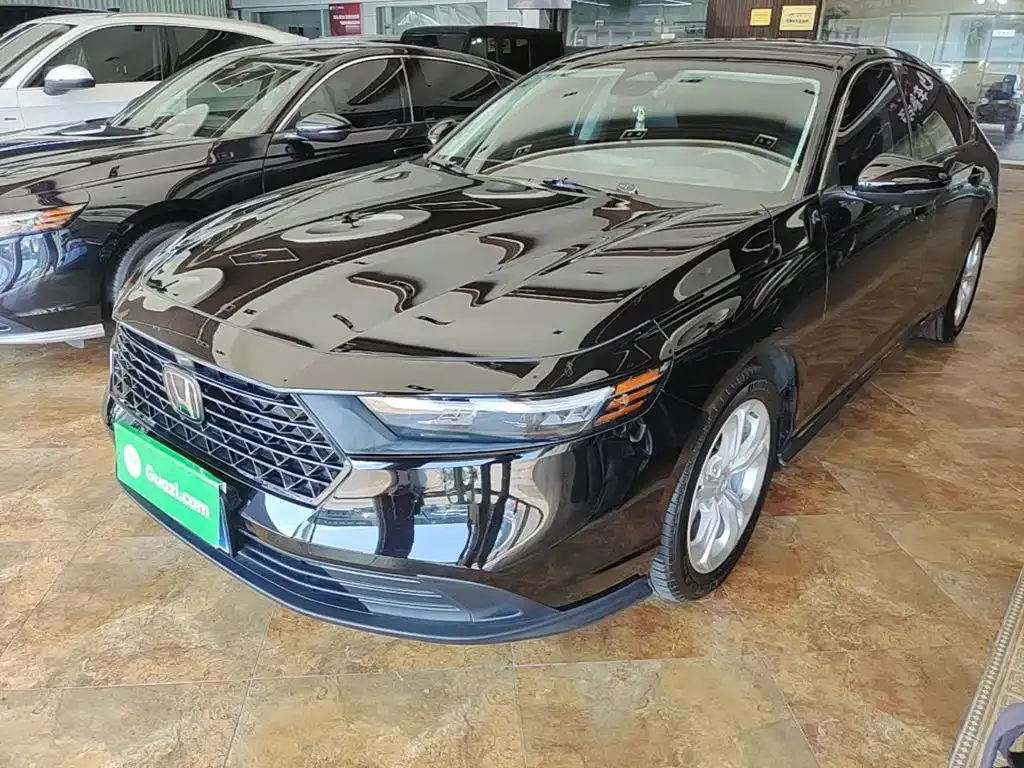 Honda Accord — фото 1
