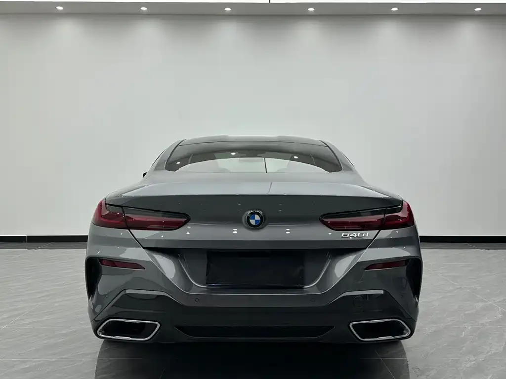 BMW 8 Series — фото 5