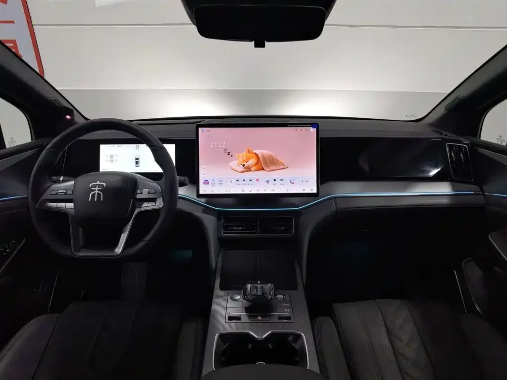 BYD L DM-i — фото 3
