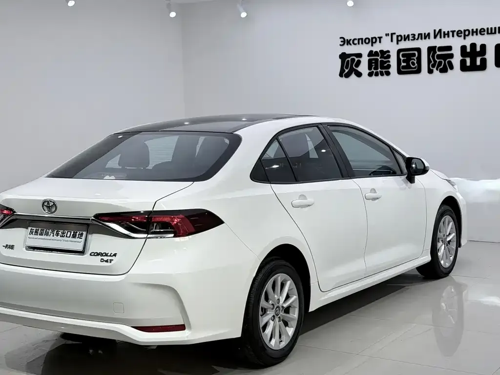 Toyota Corolla — фото 8