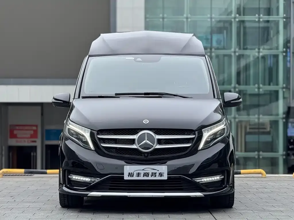 Mercedes-Benz V-Class — фото 2
