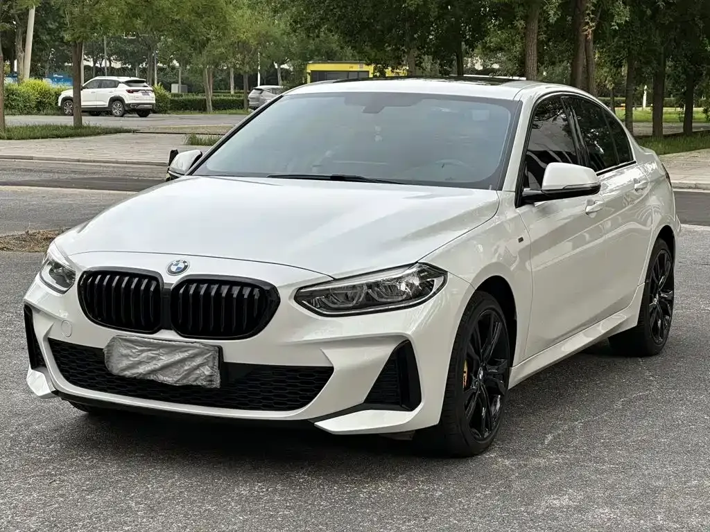 BMW 1 Series — фото 1