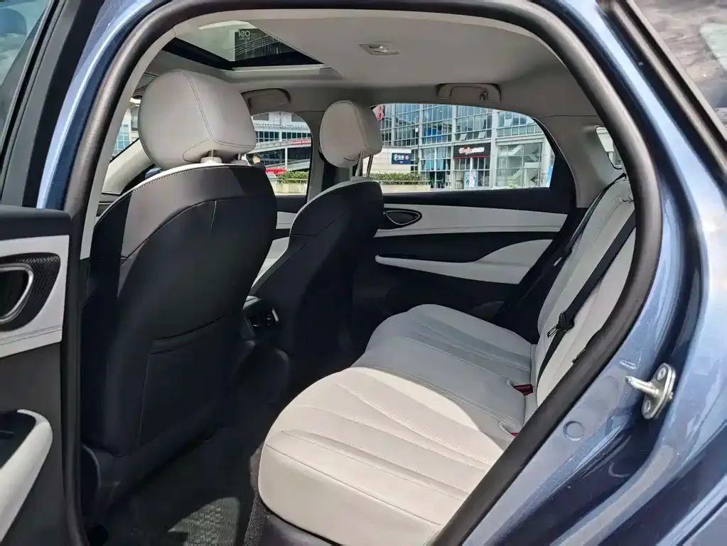 BYD Seal 05 DM-i — фото 7