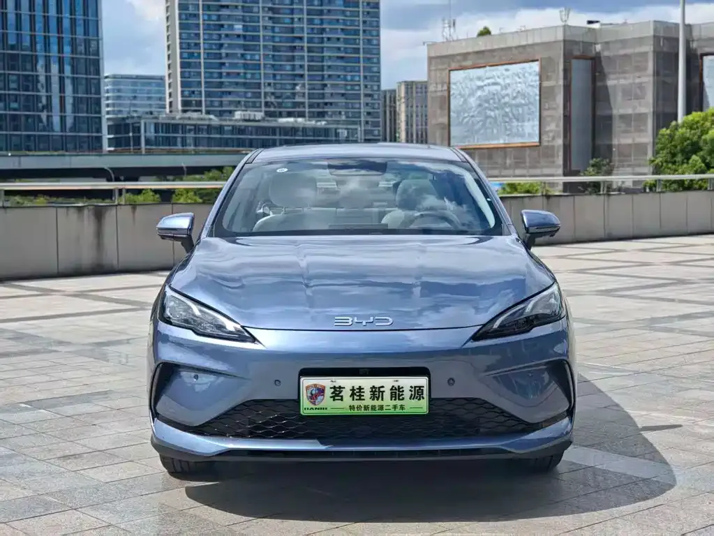 BYD Seal 05 DM-i — фото 8