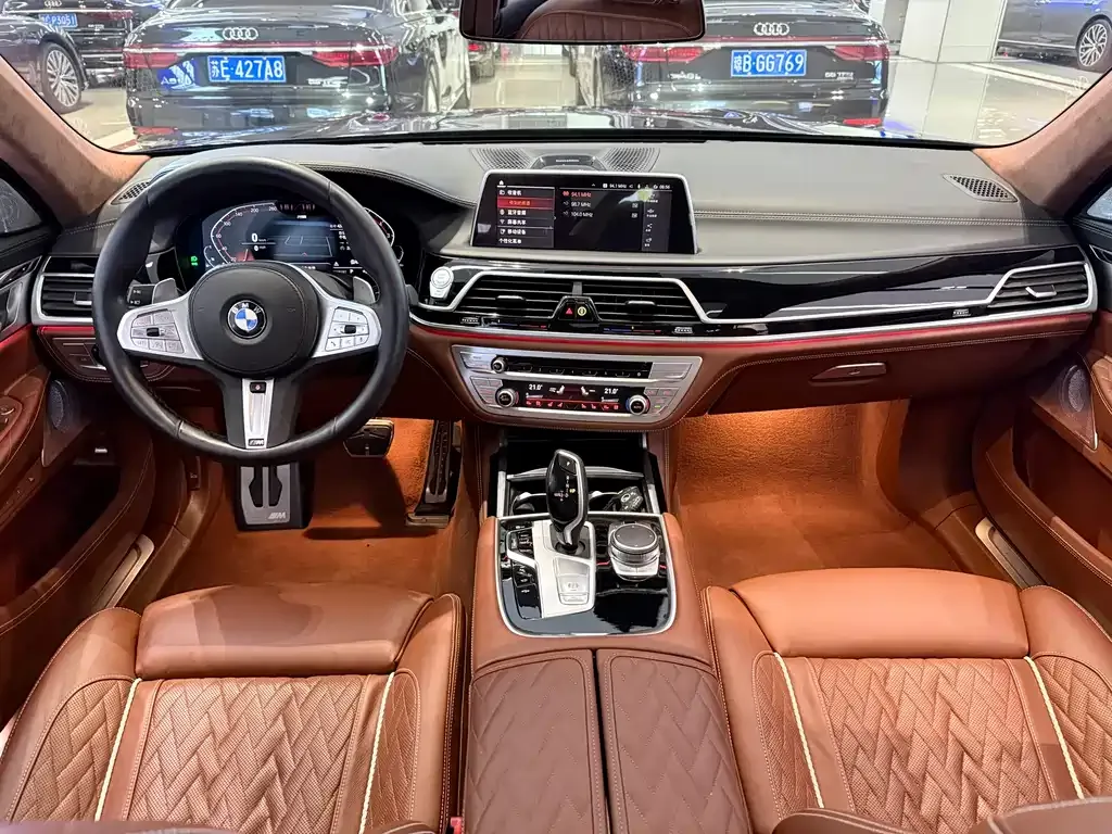 BMW 7 Series — фото 10