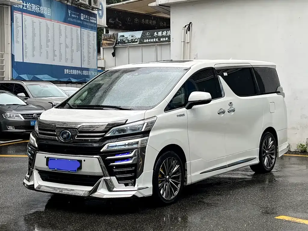 Toyota Vellfire — фото 9