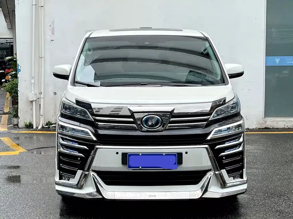 Toyota Vellfire — фото 8
