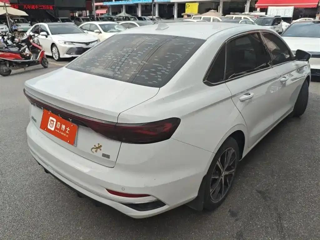 Geely Emgrand 2022 из CN, фото 2
