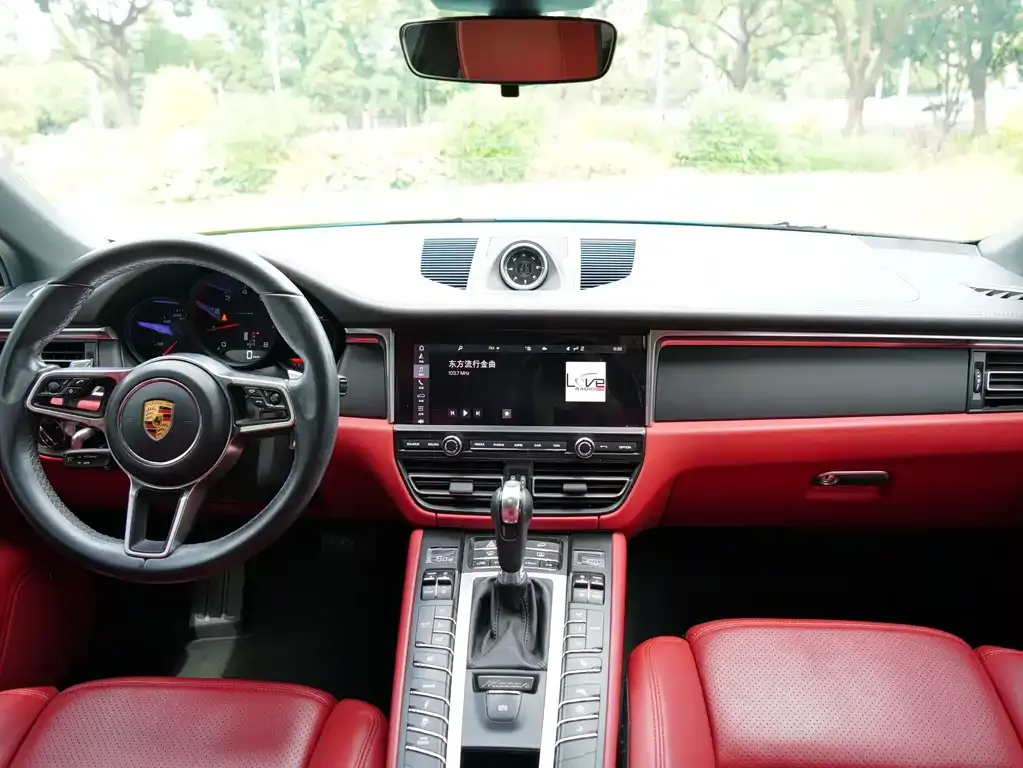 Porsche Macan — фото 10