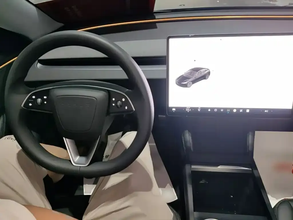 Tesla Model 3 — фото 3
