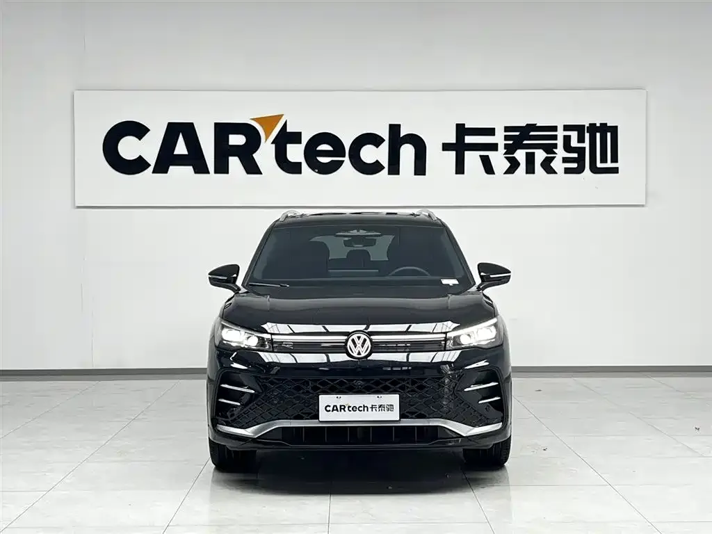 Volkswagen Tiguan L — фото 2