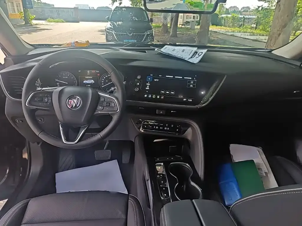Buick Envision Plus — фото 6