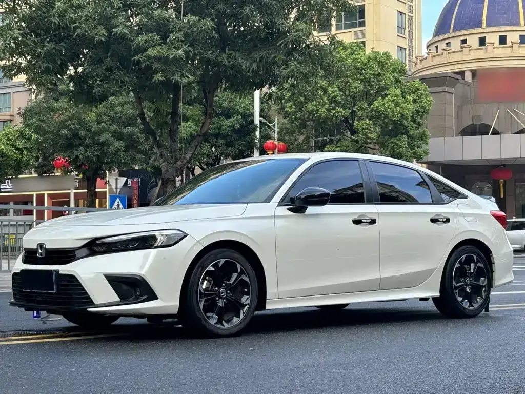 Honda Civic — фото 1