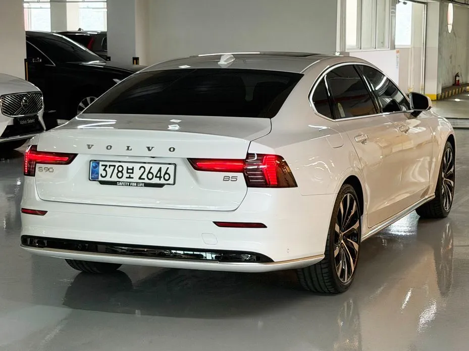 Volvo S90 2026 из KR, фото 3
