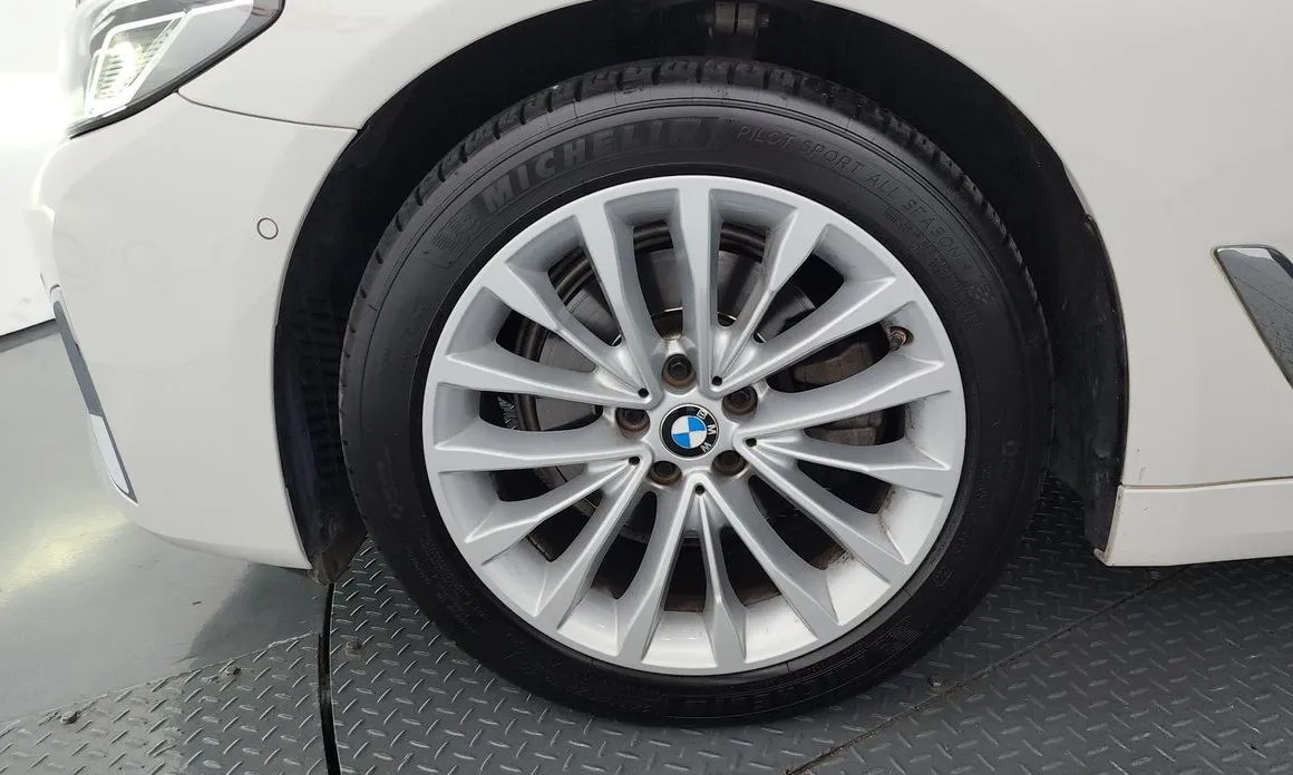 BMW 5-Series 2021 из KR, фото 8