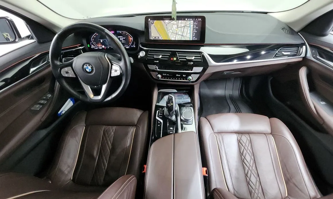 BMW 5-Series 2021 из KR, фото 9