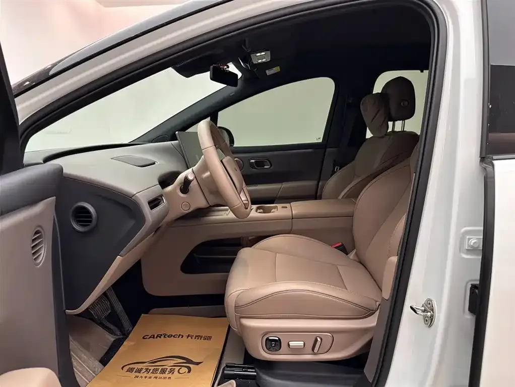 Li Auto i6 — фото 10