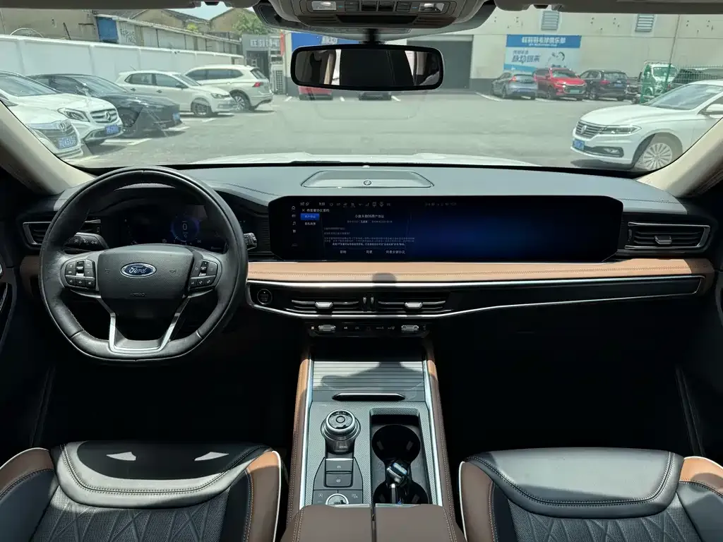 Ford Explorer 2023 из CN, фото 2