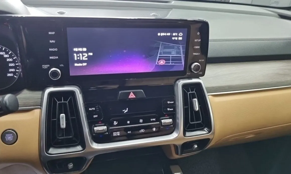 Kia Sorento — фото 7