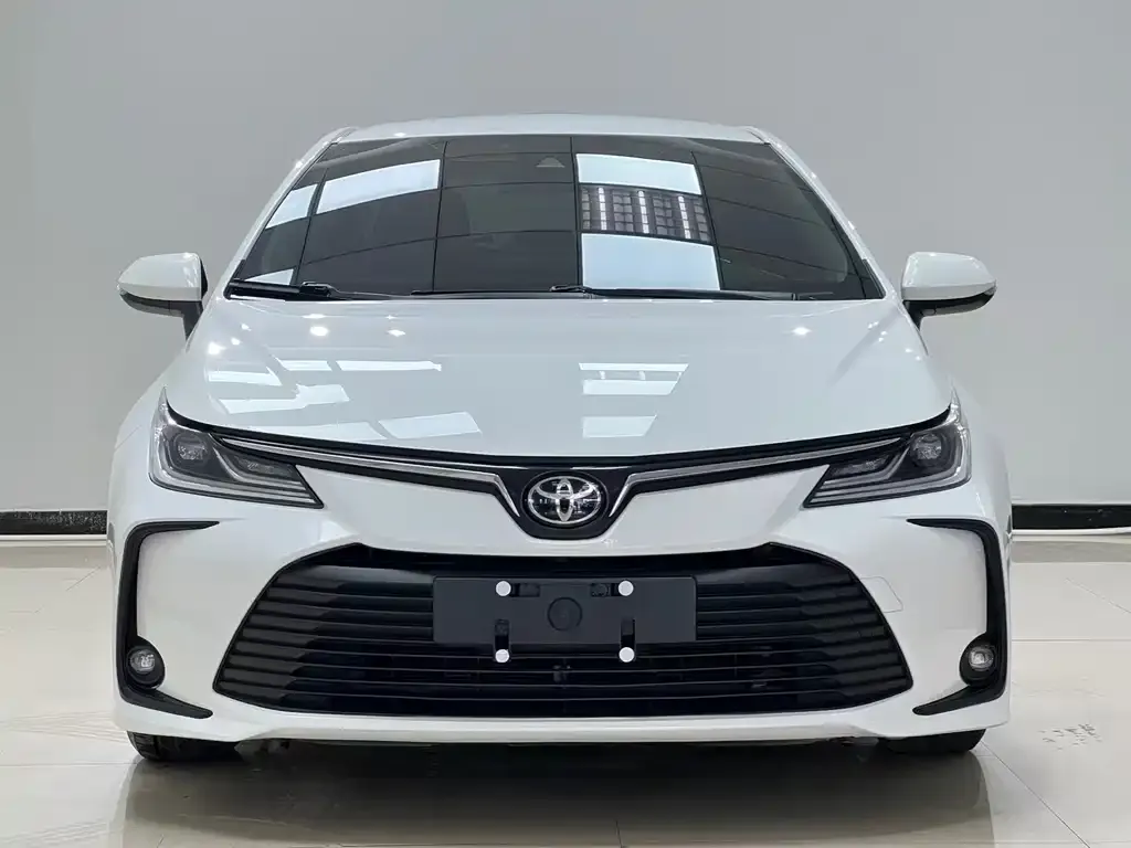 Toyota Corolla — фото 10