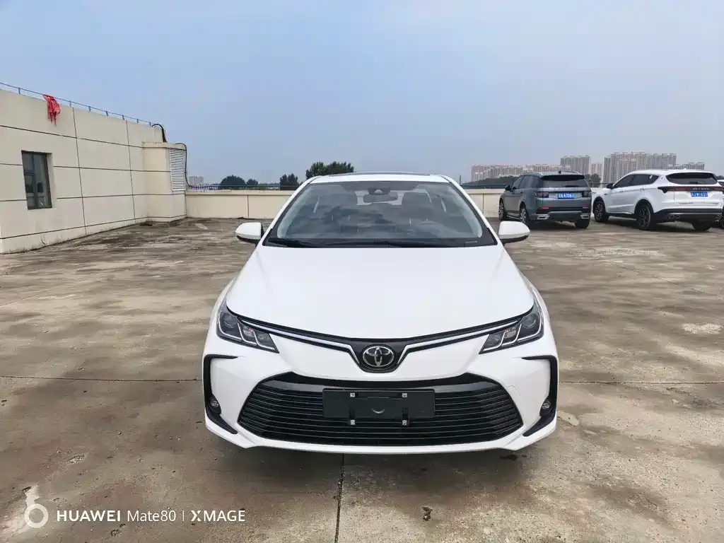 Toyota Corolla — фото 7