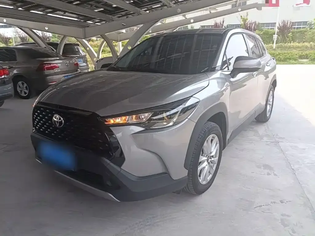 Toyota Corolla Cross — фото 1