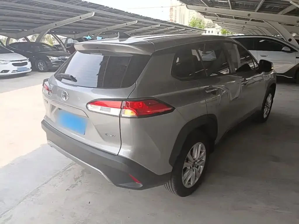 Toyota Corolla Cross — фото 10