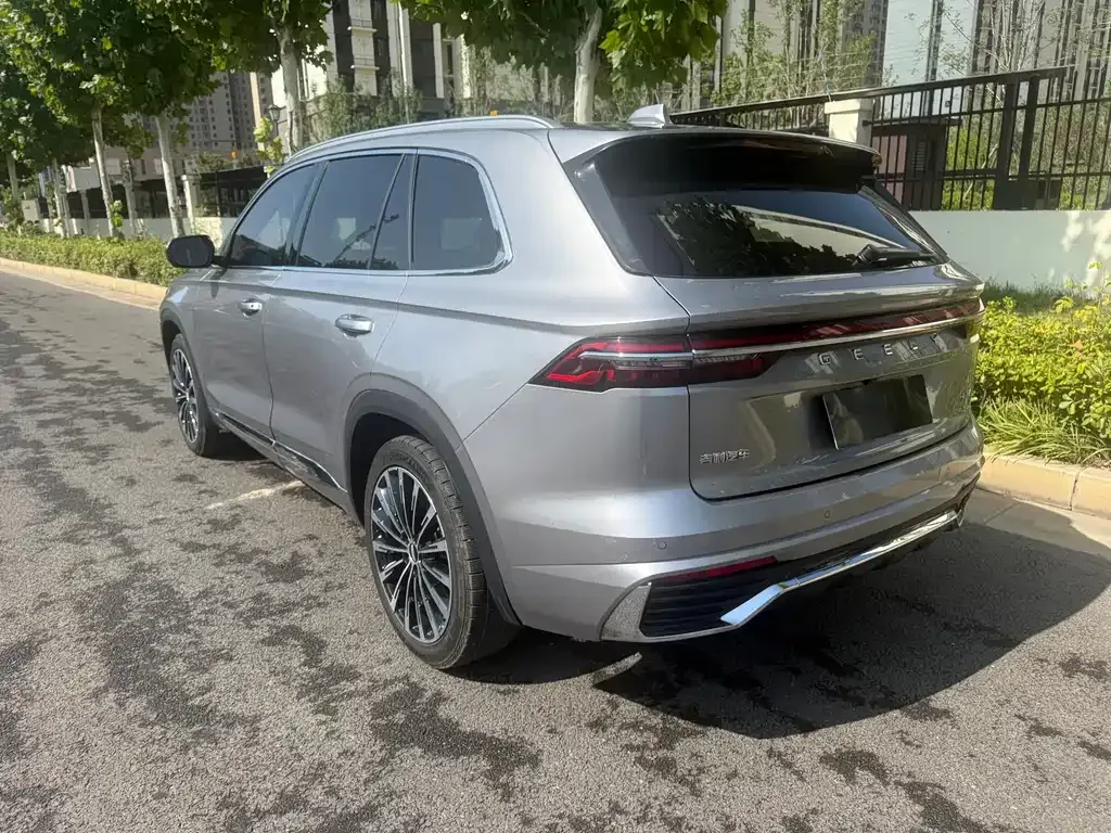 Geely Xingyue L — фото 9