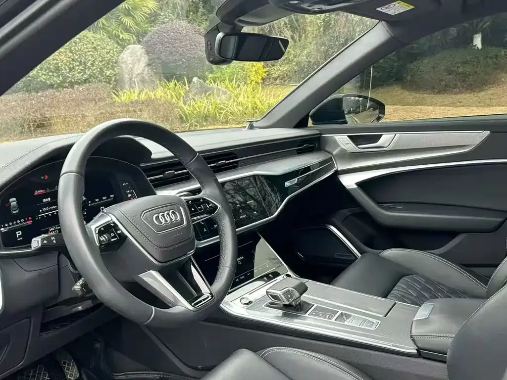 Audi A6L — фото 7