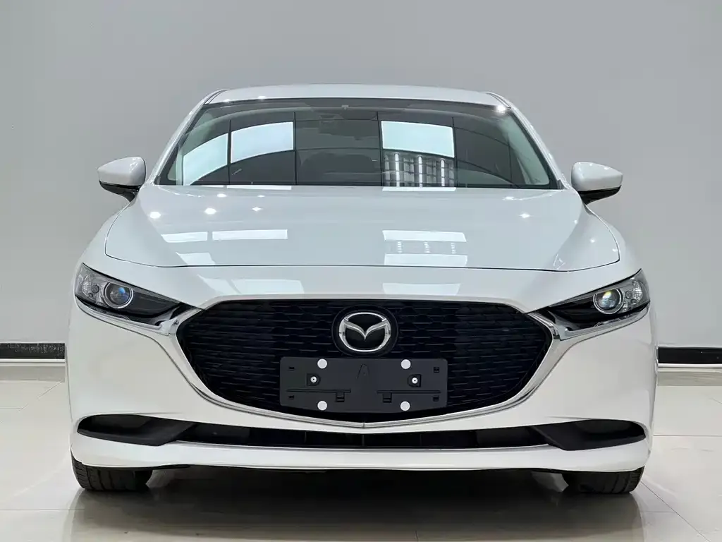 Mazda 3 Axela — фото 10