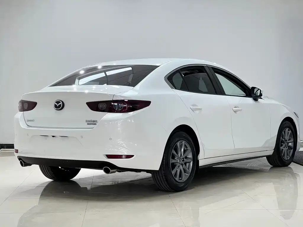 Mazda 3 Axela — фото 6