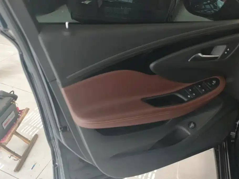 Buick Envision Plus — фото 8