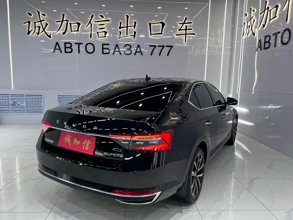 Skoda Superb — фото 4