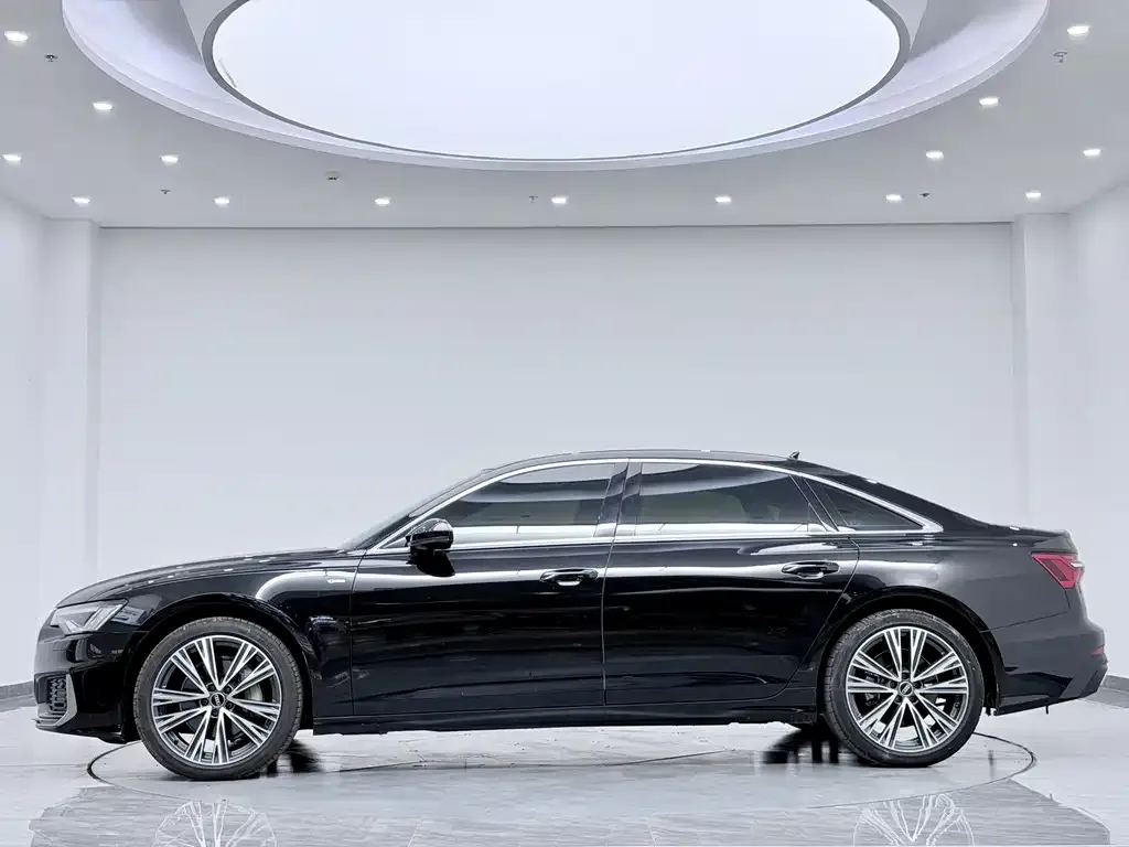 Audi A6L — фото 9