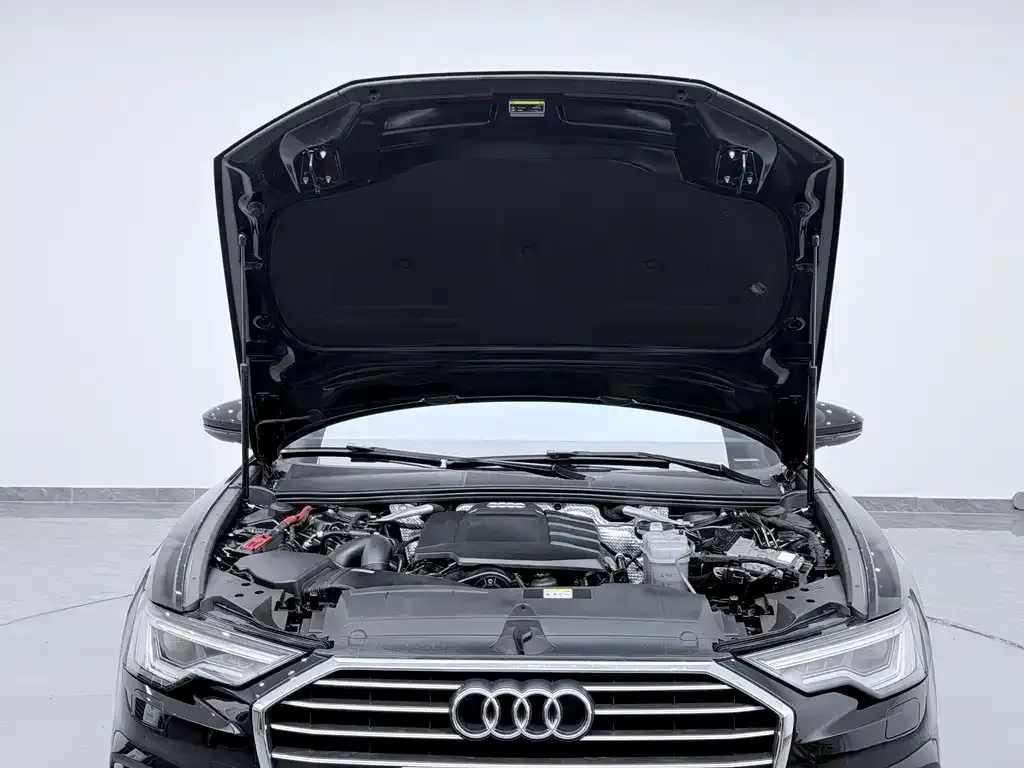 Audi A6L — фото 8