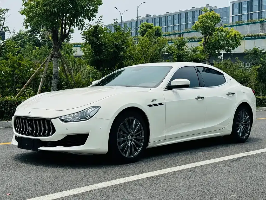 Maserati Ghibli — фото 1